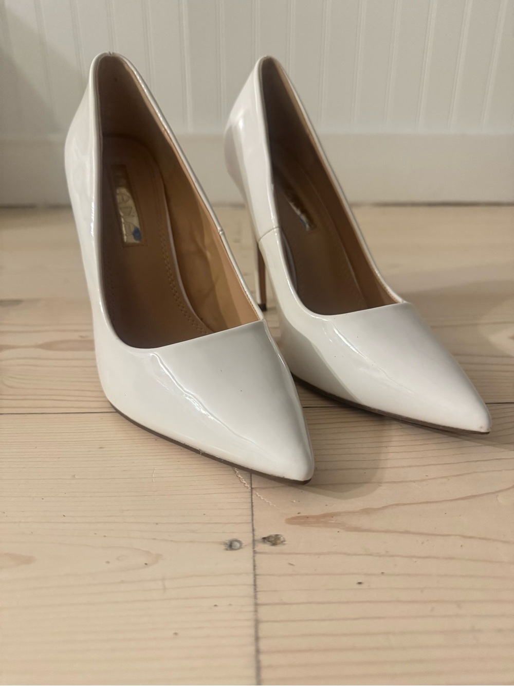 Women's Pointed Toe Patent Pumps in White